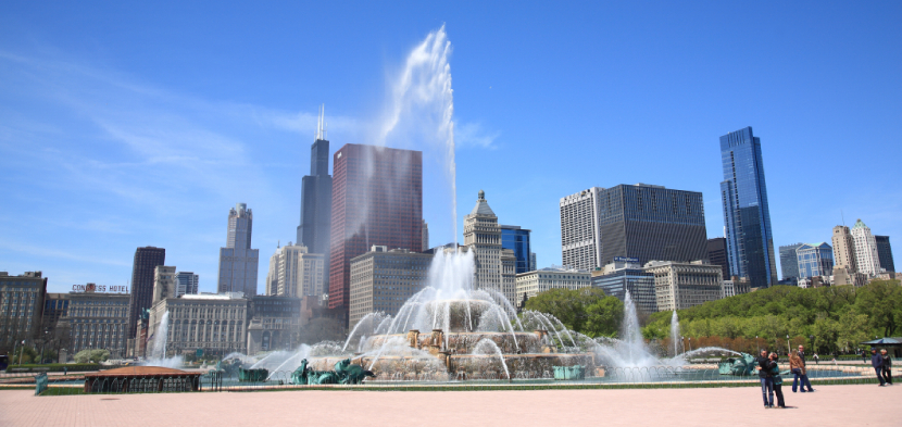 the world famous breathtaking buckingham fountain